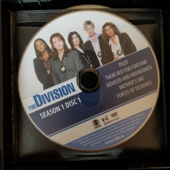 EXTREMELY RARE DVD Box Set "The Division" All female leads. - Picture 3 of 15